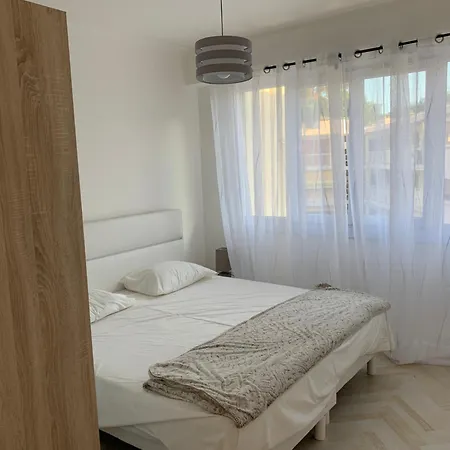 Elegance Cannoise, Vaste Terrasse