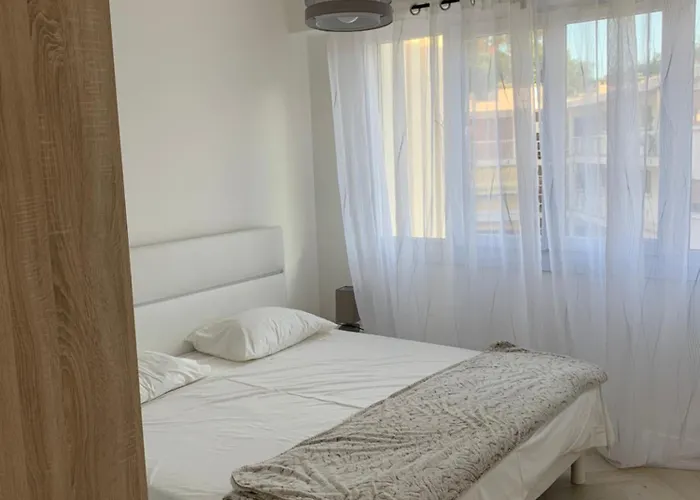 Elegance Cannoise, Vaste Terrasse